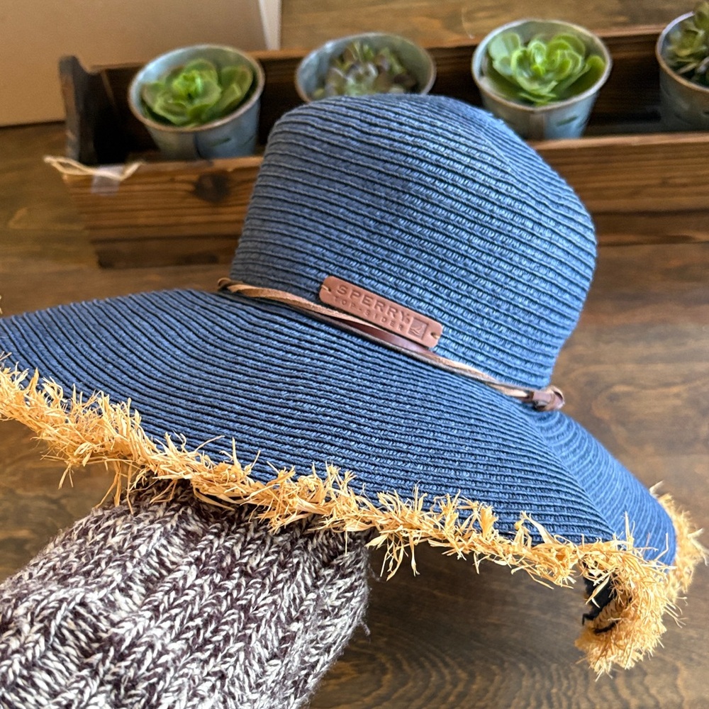 NWOT - Sperry Blue & Tan Sun Hat